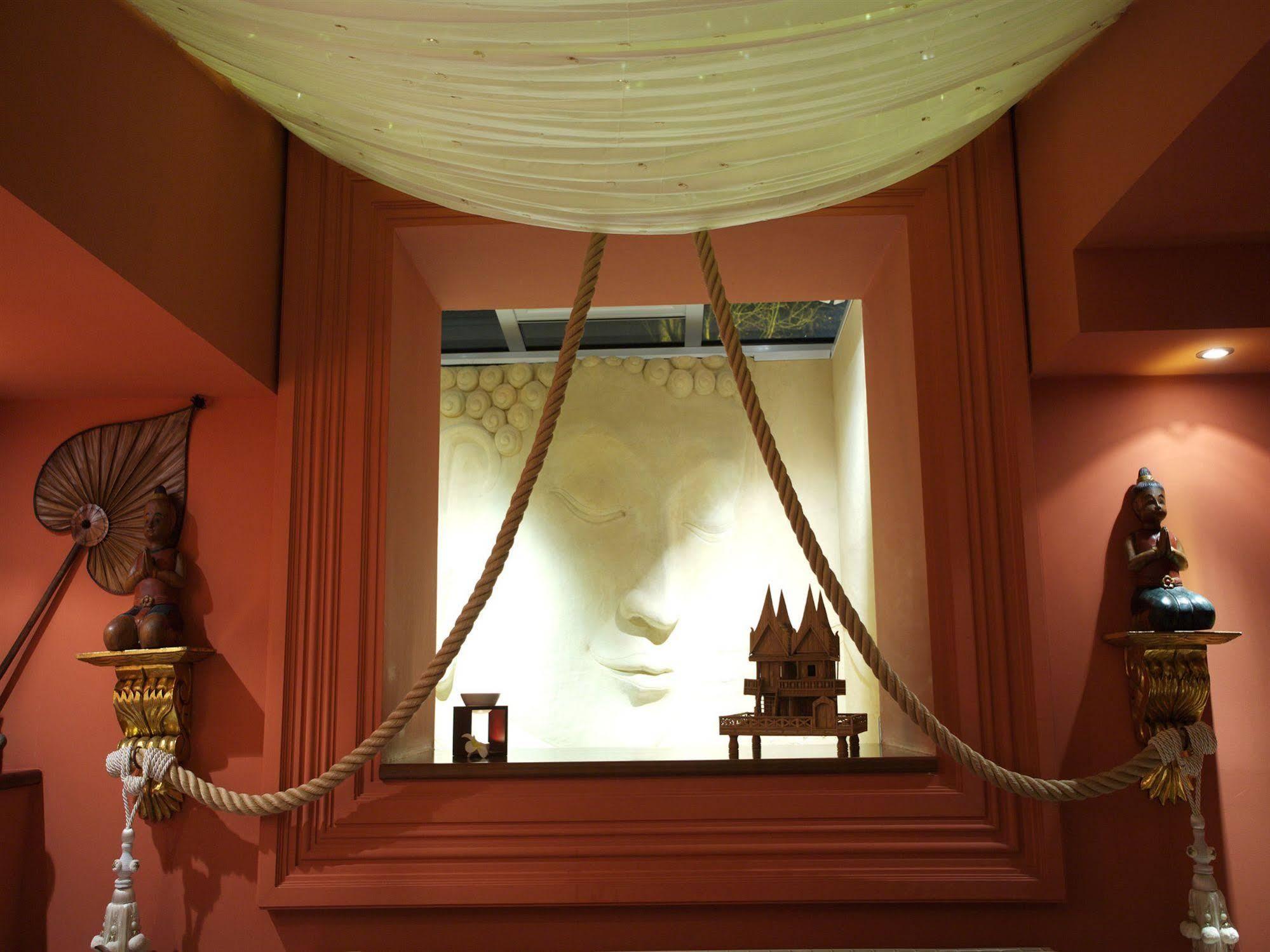 Grand Hotel 빈츠 외부 사진 The interior of the hotel
