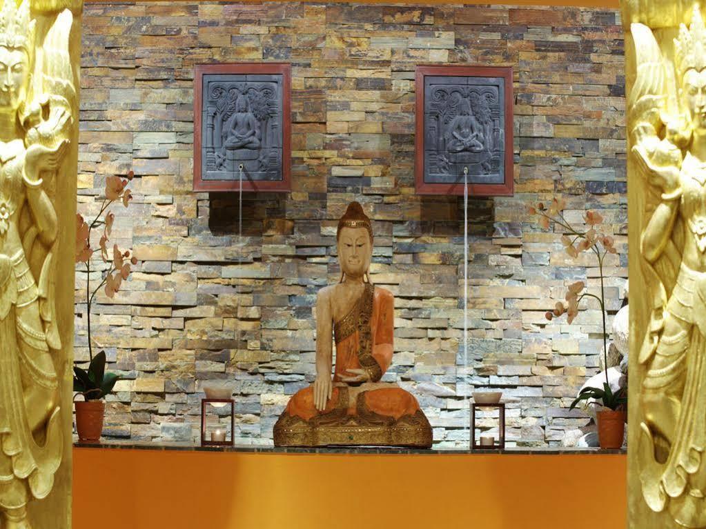 Grand Hotel 빈츠 외부 사진 The Buddha