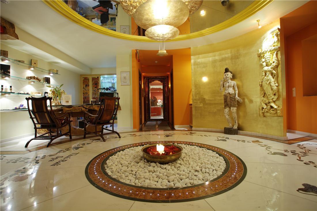 Grand Hotel 빈츠 외부 사진 Interior of a spa