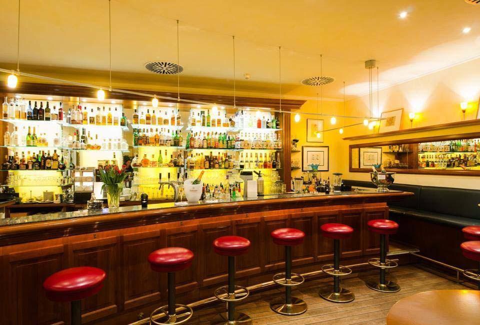 Grand Hotel 빈츠 외부 사진 The bar at the Ivy