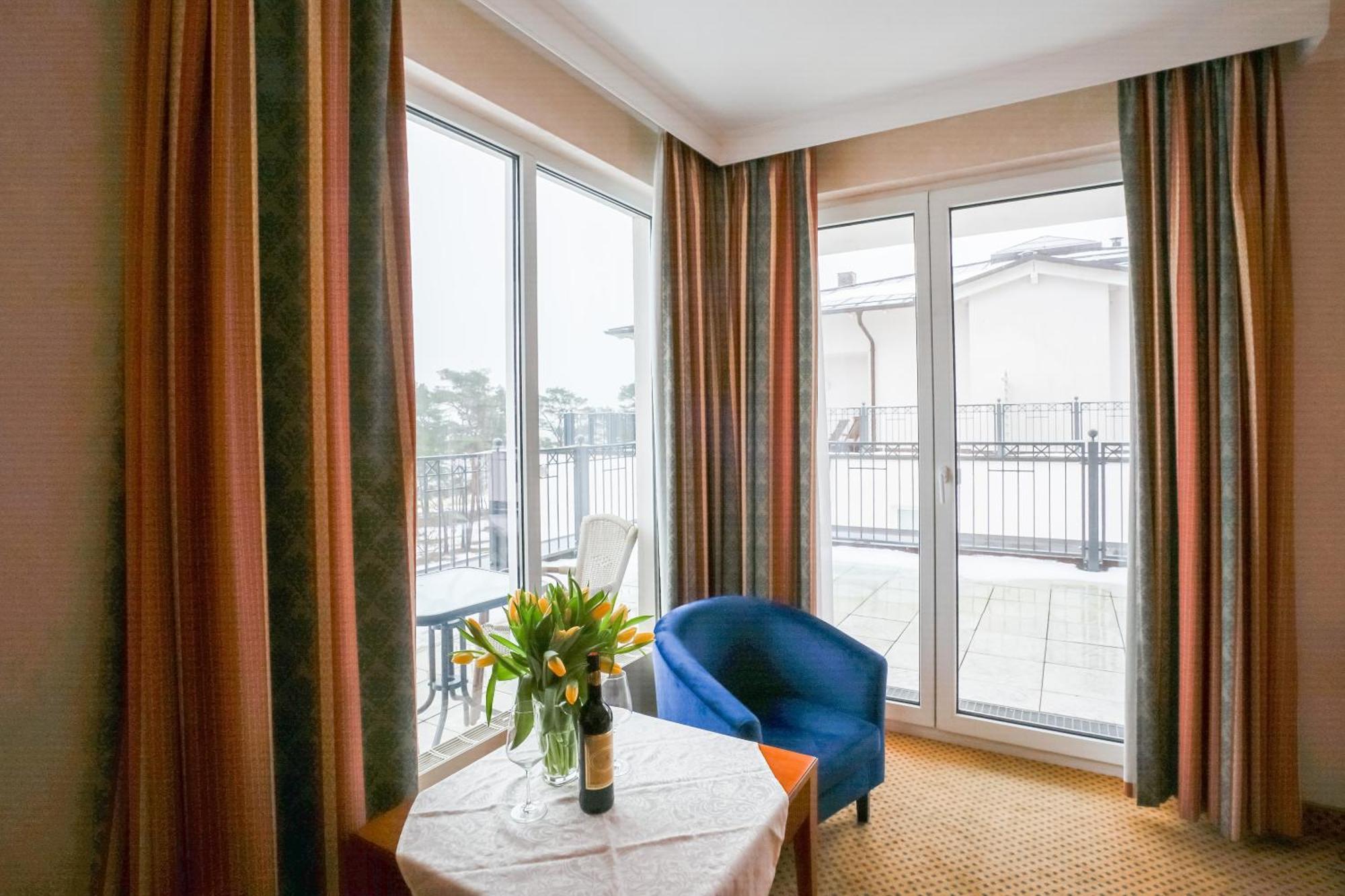 Grand Hotel 빈츠 외부 사진 A room at the hotel