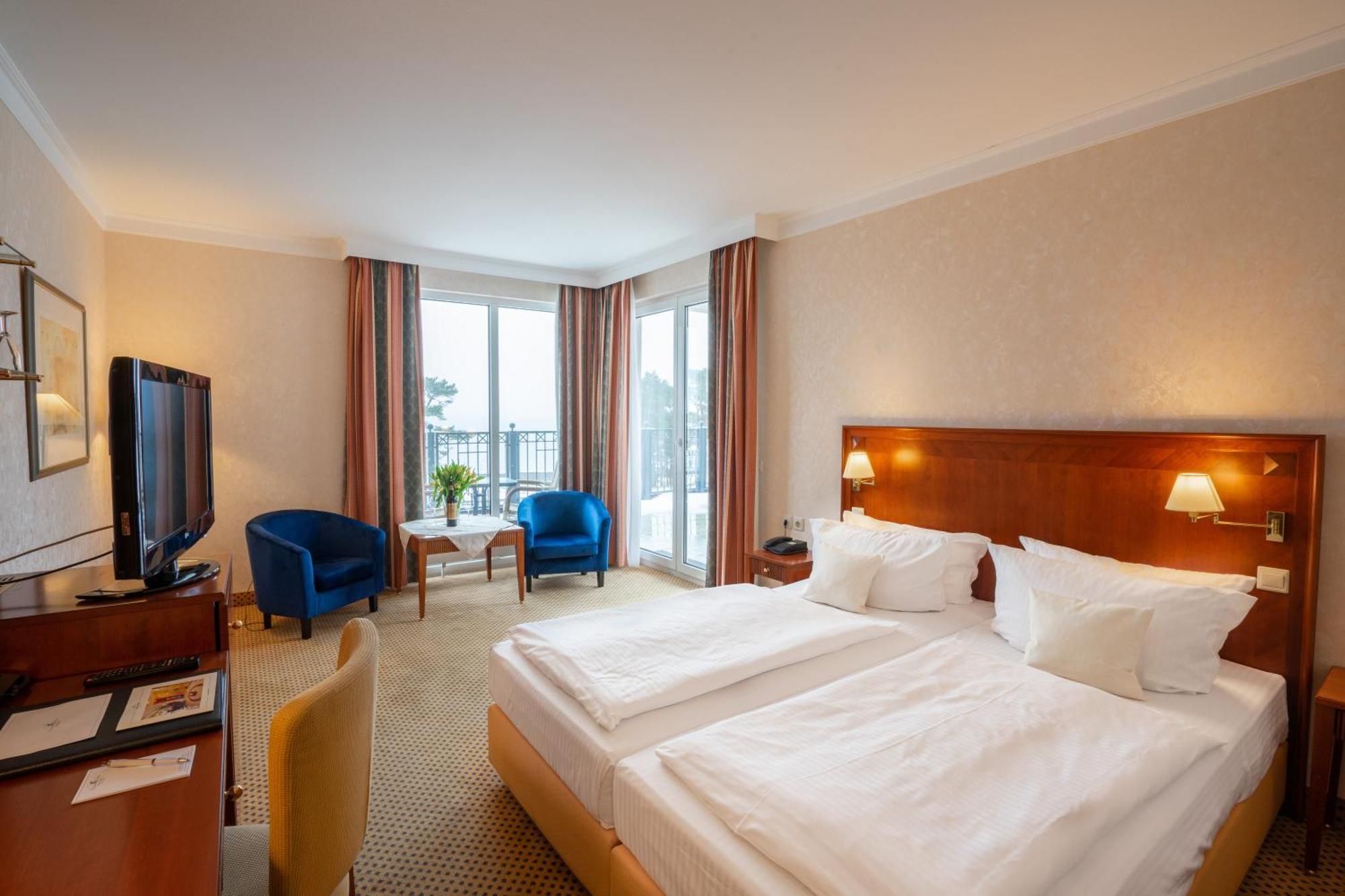 Grand Hotel 빈츠 외부 사진 A typical hotel room
