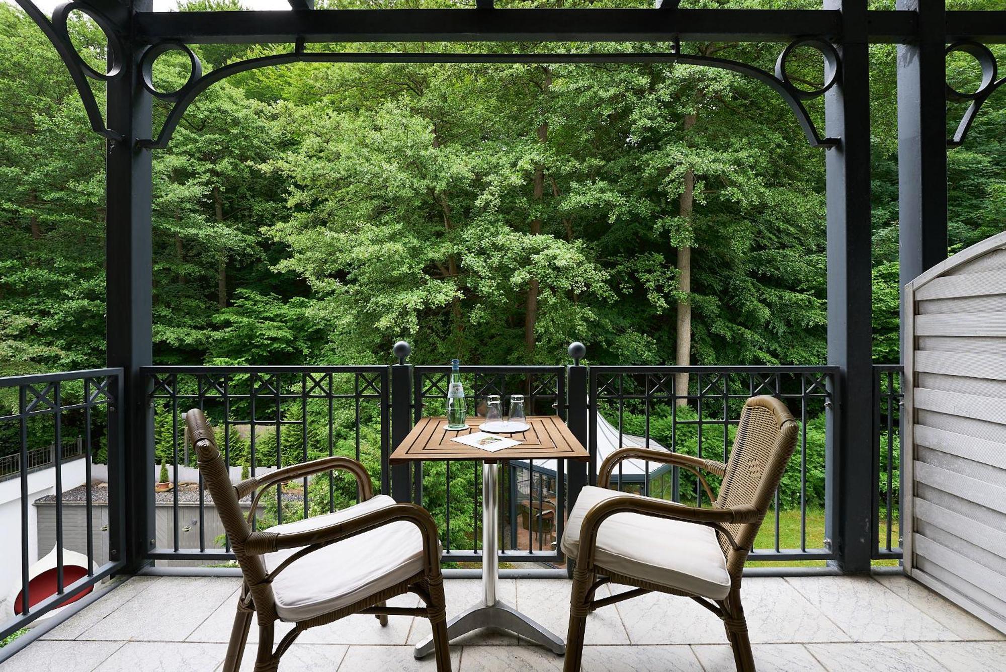 Grand Hotel 빈츠 외부 사진 A balcony